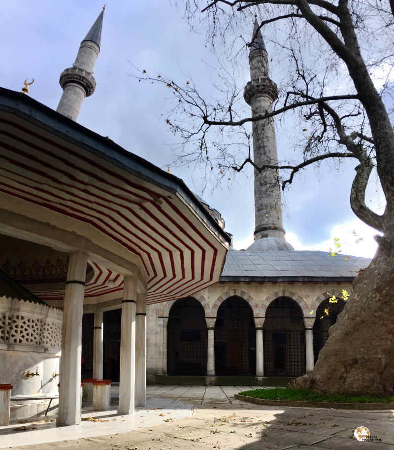 Mezquita de Atik en üsküdar
